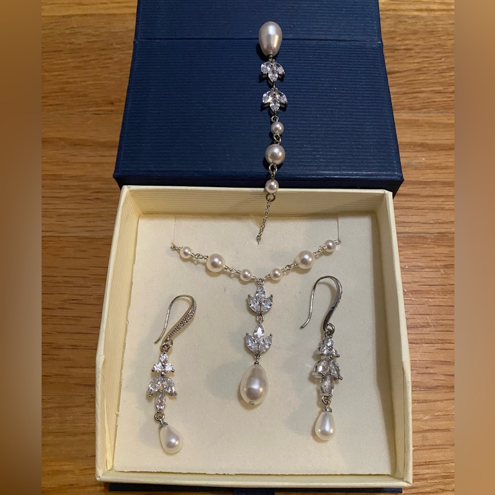 Silver Bridal Jewelry Set Includes Necklace with Backdrop and Matching Eatings